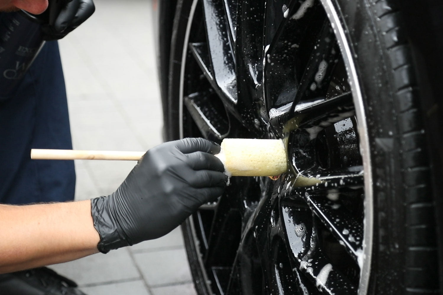 Round spoke cleaner in use 4