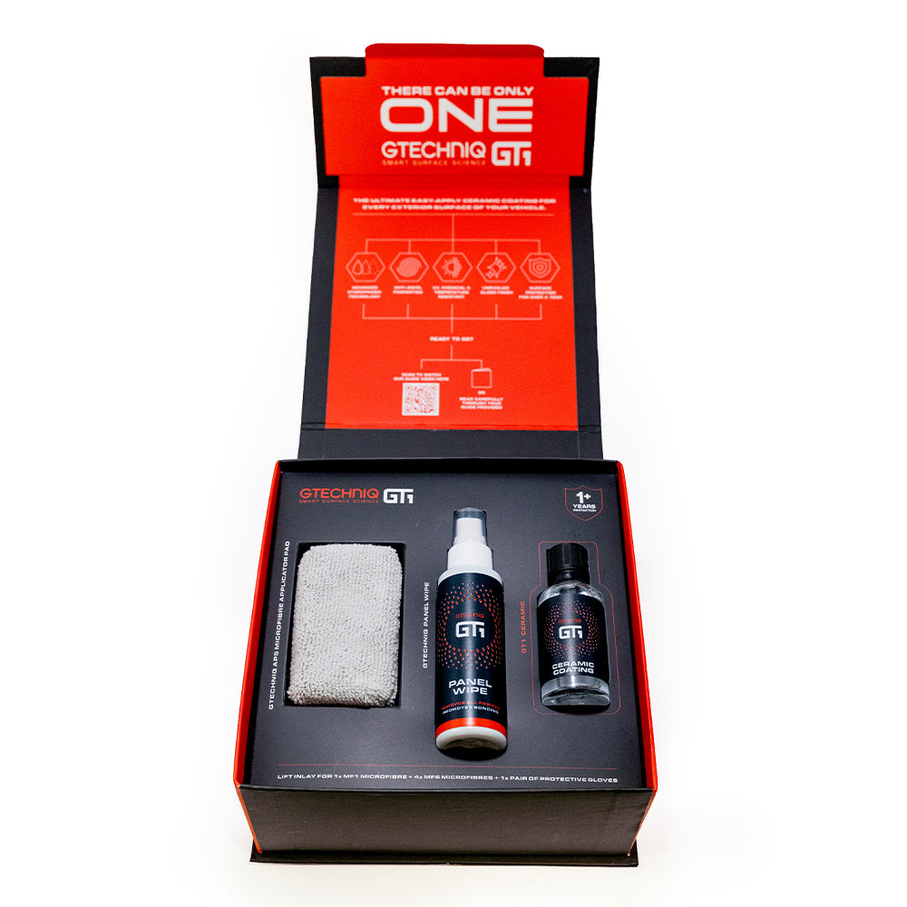 Gtechniq GT1 kit opened, showing coating, panel wipe and applicator pad in the tray