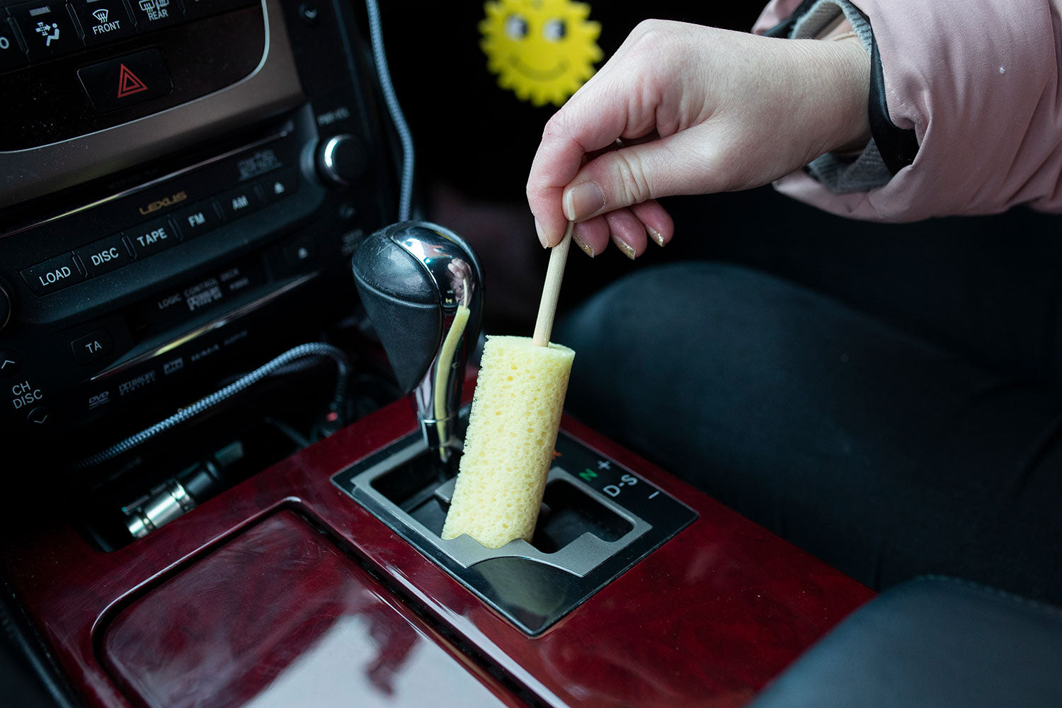 Teardrop sponge in use 2