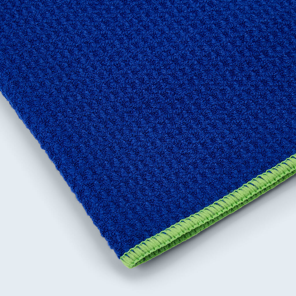 Close-up of the 450gsm waffle weave microfibre