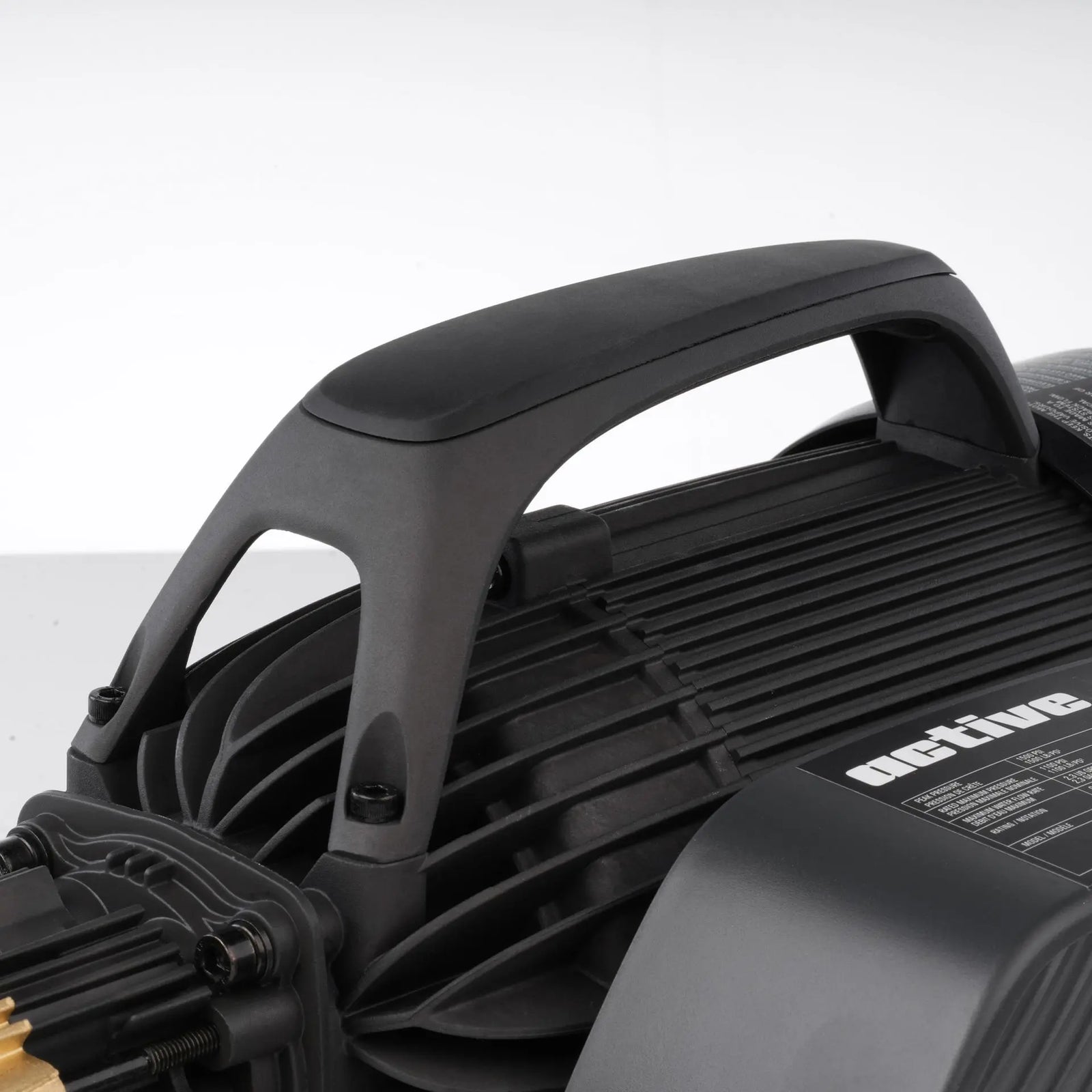 Active 2.3 Pressure Washer – carry handle detail